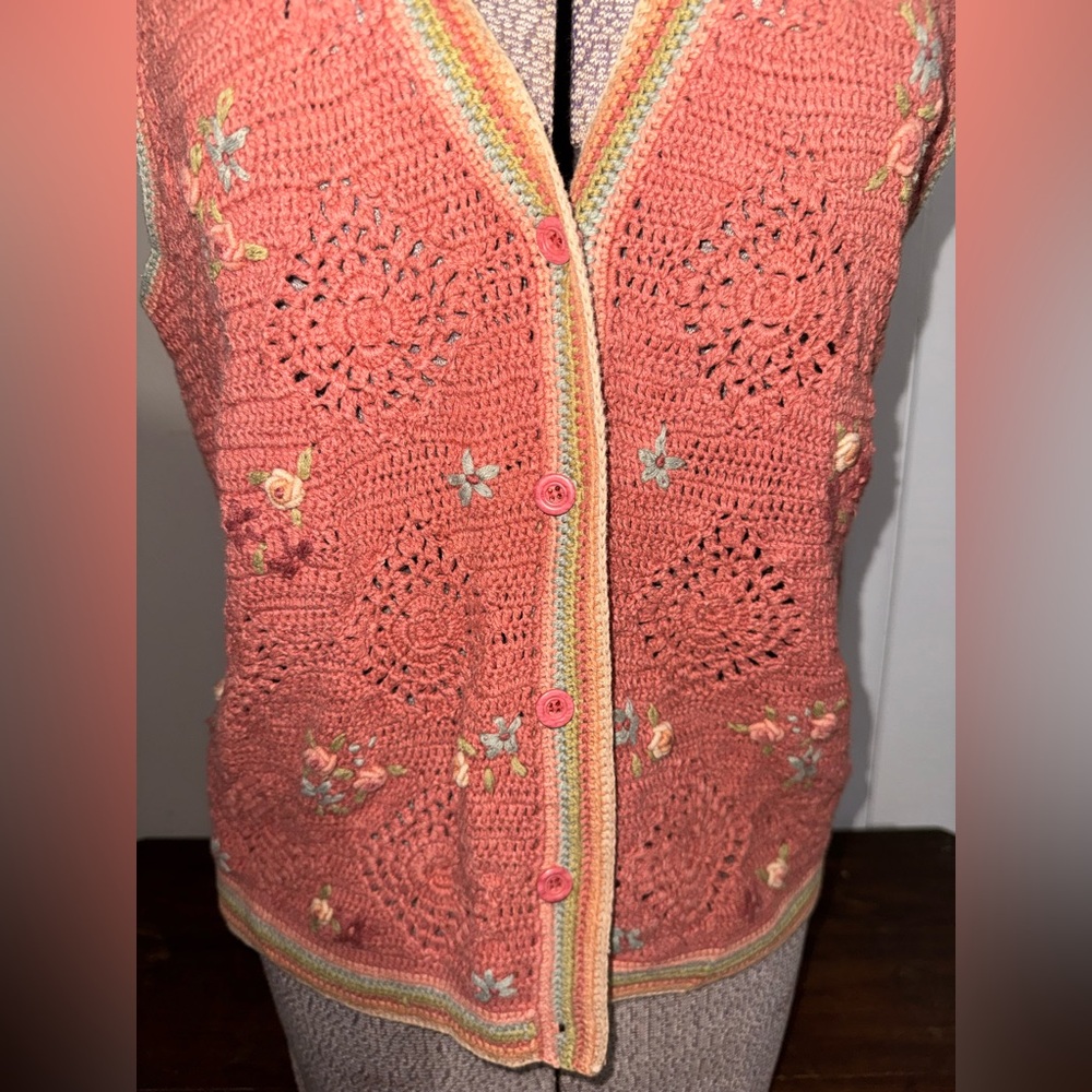 Vintage Northern Isles Hand-Knit Floral Vest – Women’s L